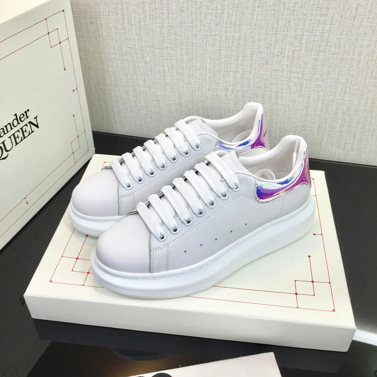 👟👟Ex-factory price 480👟👟 The latest upgraded version in 2022. The material is made of silk matte cowhide with sheepskin lining